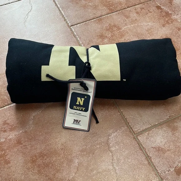 Navy - Picture 1 of 3